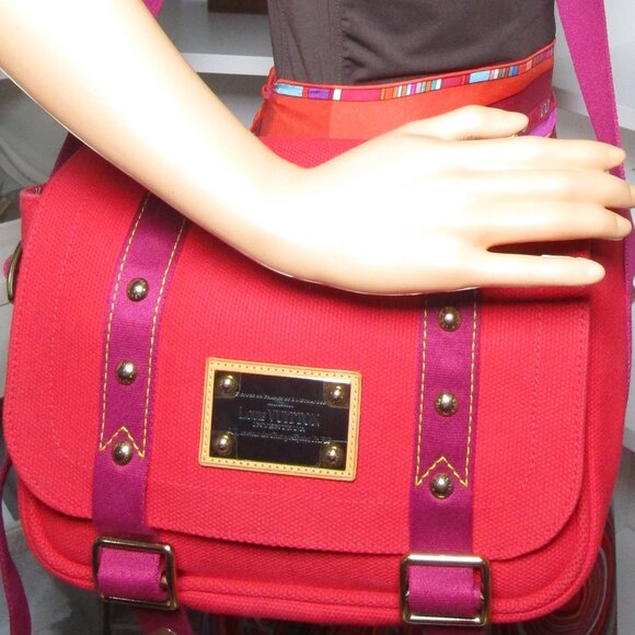 Louis Vuitton Handbags - LOUIS VUITTON BESACE TOILE RED ANTIGUA MESSENGER BAG 100% AUTHENTIC